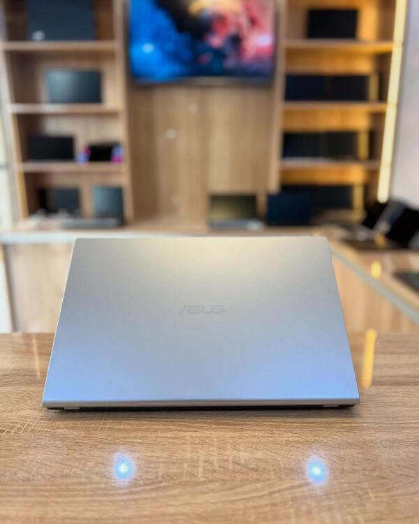 ASUS VIVOBOOK 15 - Image 4