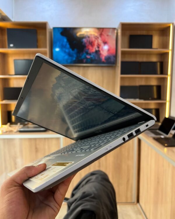 ASUS VIVOBOOK 15 - Image 3