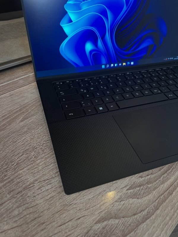 DELL XPS 9530 - Image 5