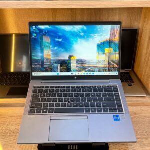 HP ZBOOK FIREFLY G8