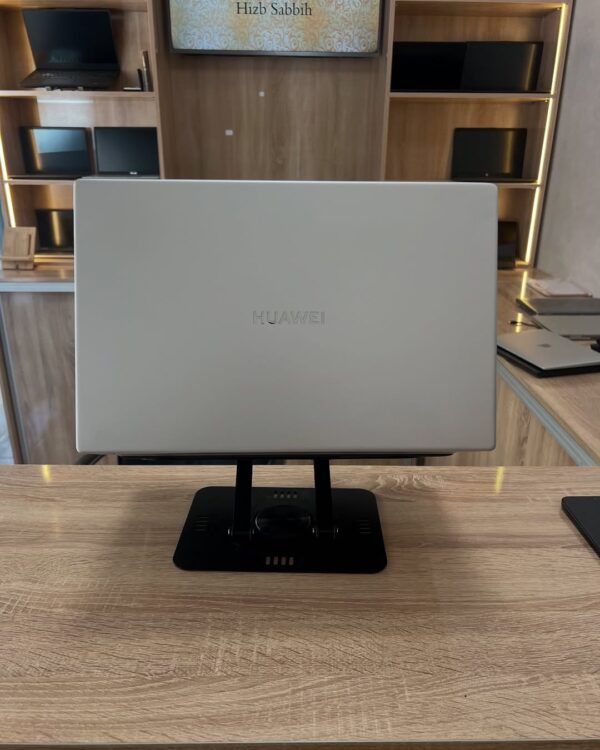 HUAWEI MATEBOOK 15 - Image 2
