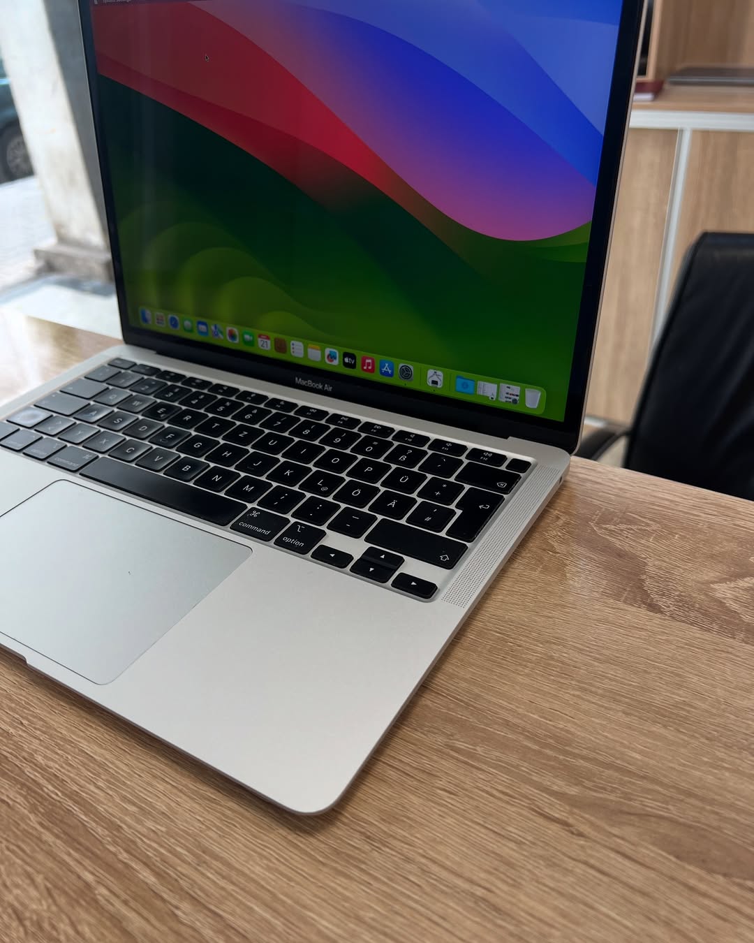 MACBOOK AIR M1 2020 - Image 3