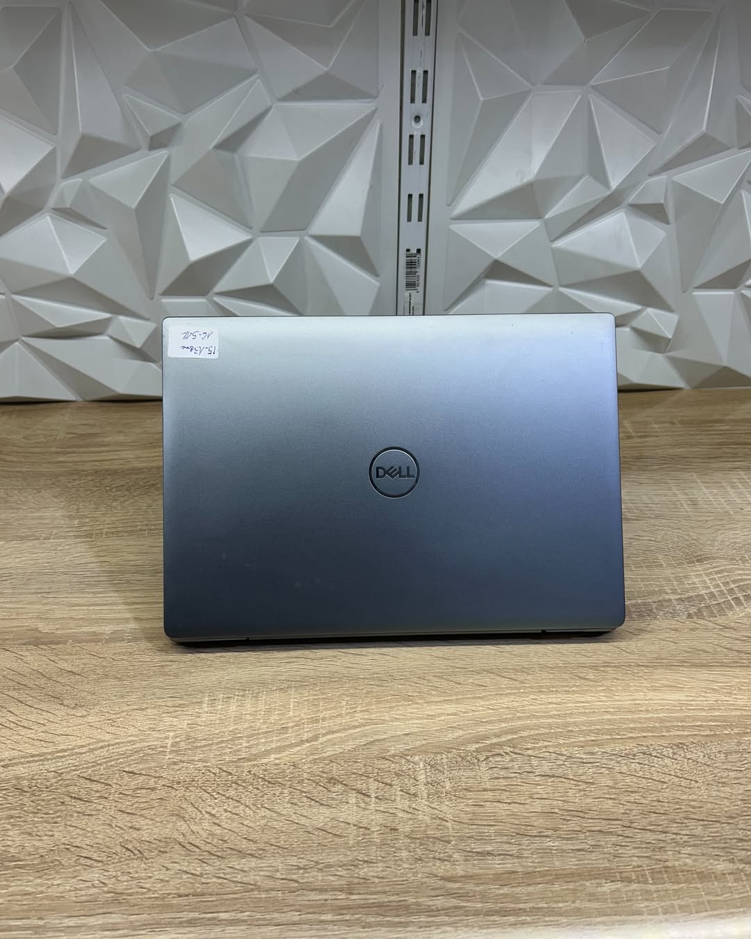DELL latitude 7440 - Image 2