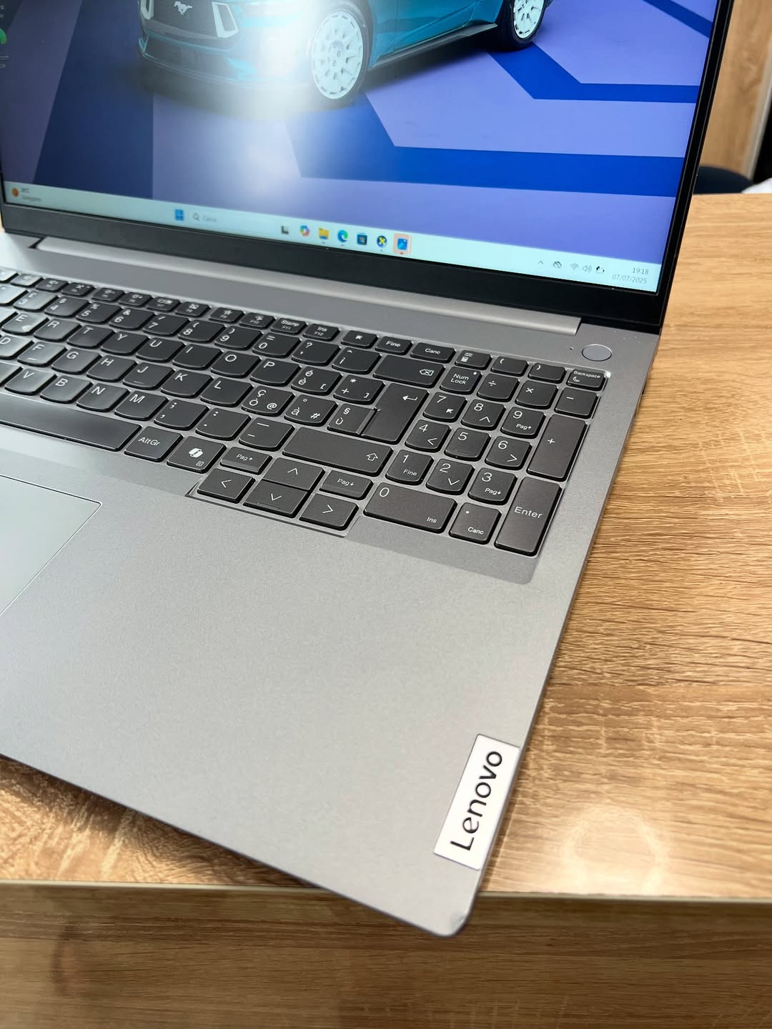 LENOVO Thinkbook G7 - Image 3