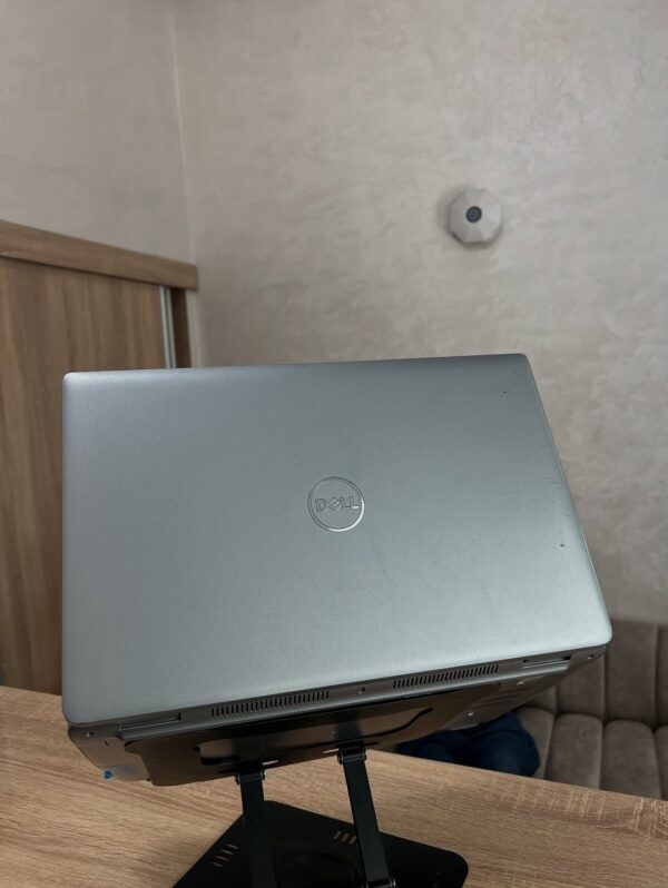 DELL LATITUDE 5550 - Image 4