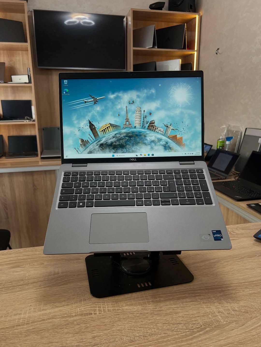 DELL PRECISION 3581