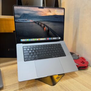 MACBOOK PRO 2023 16 Pouces