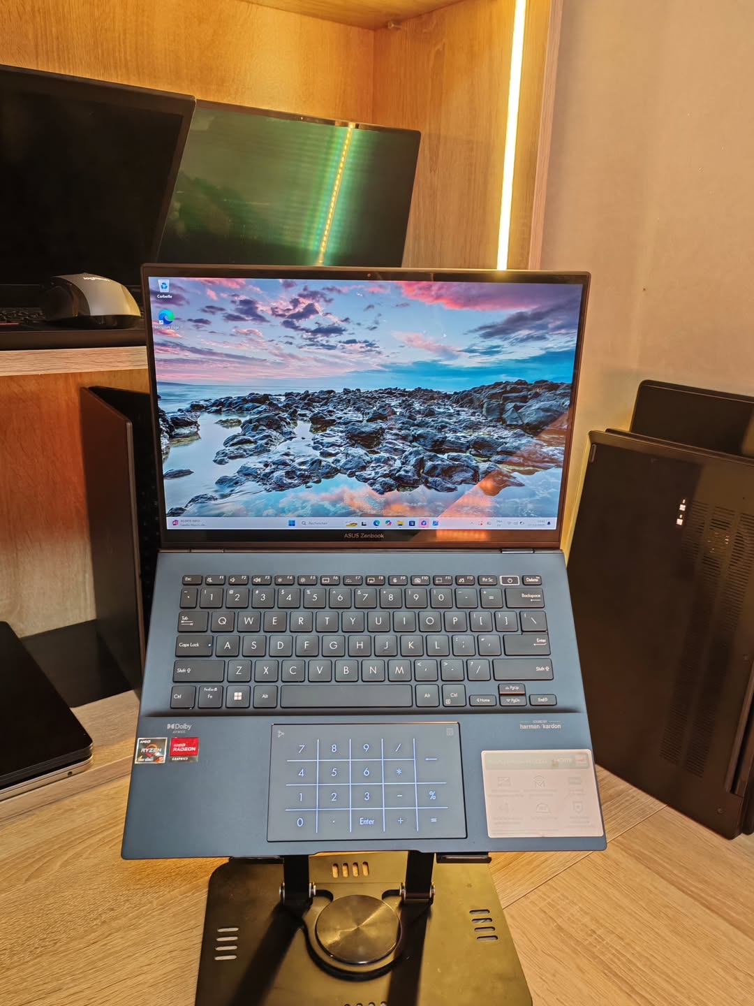 ASUS ZENBOOK 14 OLED