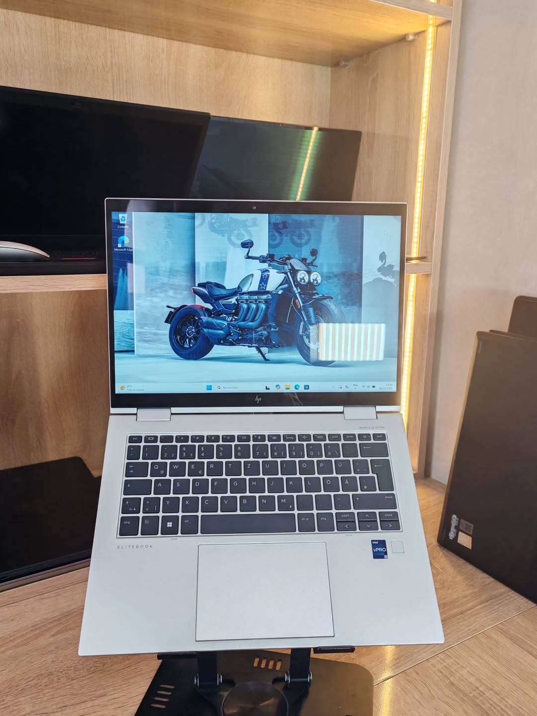 HP ELITE X360 1040 G10