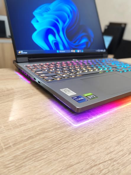 Lenovo Legion 7 - Image 2