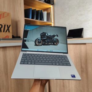 HP EliteBook 8 G1i